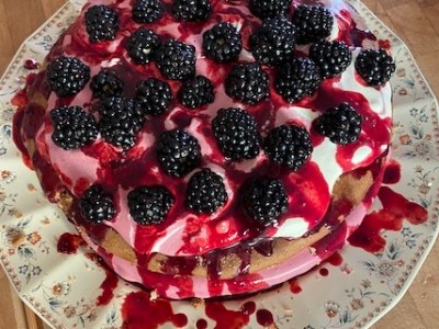 Blackberry Cream Shortbread Cake&nbsp;(GF)